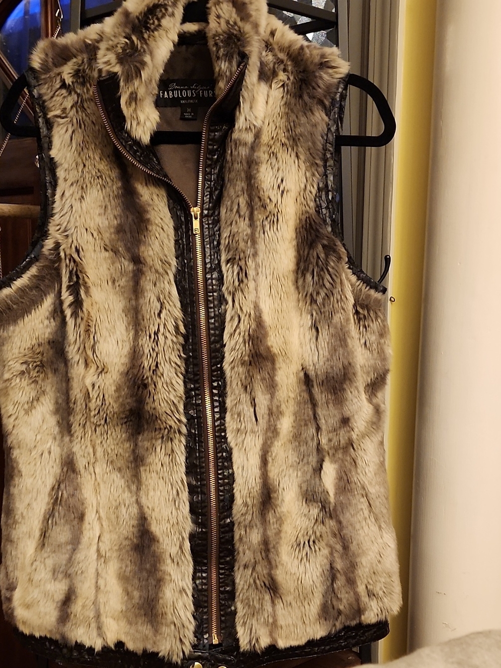 Fabulous‎ Furs Women's Faux Fur Vest - Beige Brown Fox Wolf Donna Salyers